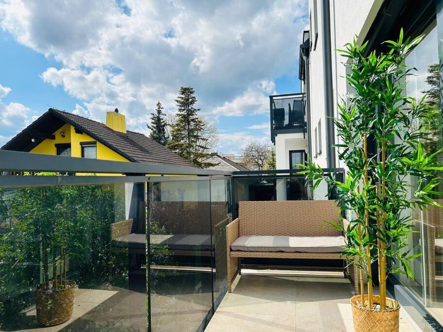 Sunny Modern Apartment With Balcony - Free Parking Wien Exteriör bild